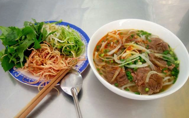 Quán Ăn Nhân Quán - Bún Bò & Bánh Bèo