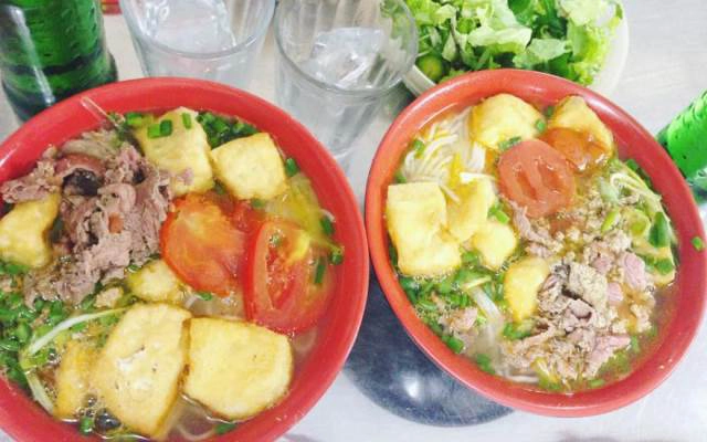 Quán Ăn Nhất Giang - Bún Riêu, Bánh Đa Cua & Lẩu
