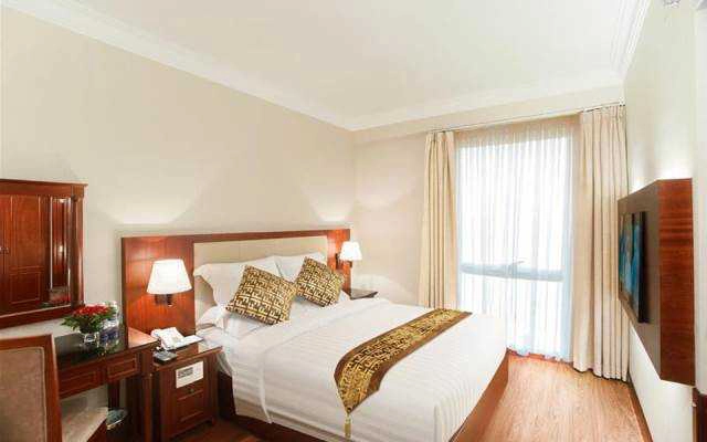 Nhật Hạ 1 Hotel