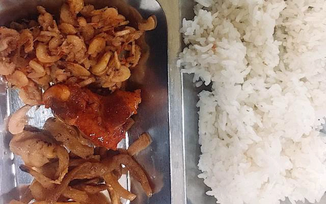 Nhị Hường - Phở & Cơm Bình Dân