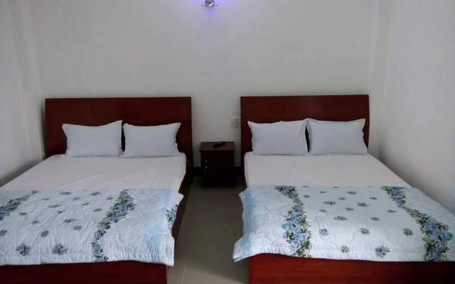 Nina Motel