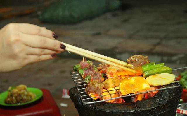 Quán Ăn Nướng Lụi - Ngô Thì Nhậm