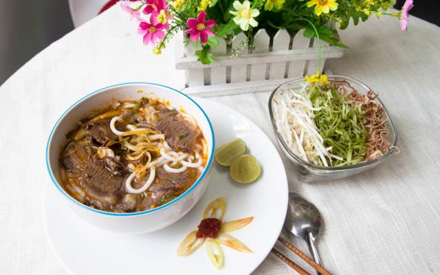 Quán Ăn O Sơn - Bún Bò Huế