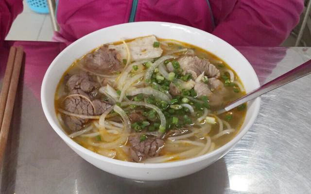 Quán Ăn O Xíu 5 - Bún Bò, Hủ Tiếu Mì & Hoành Thánh