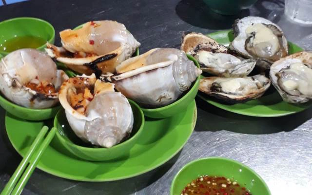 Quán Ăn Ốc Những Người Bạn - Nguyễn Văn Luông