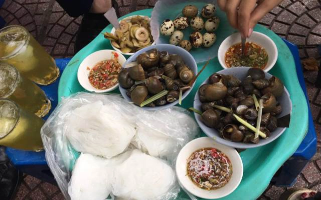 Quán Ăn Ốc Nóng Bà Già