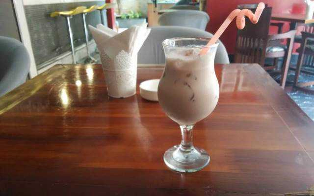 Only Lyon Cafe & Restaurant