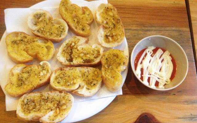 Owl Cafe - Food & Drink