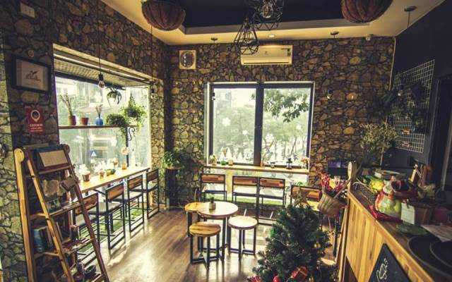 Petit Jardin Cafe