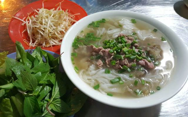Quán Ăn Phở 2 Vợ Chồng