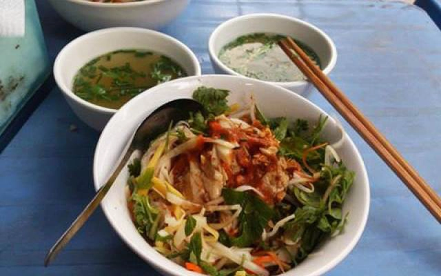 Quán Ăn Phở Gà Ta - Đền Lừ