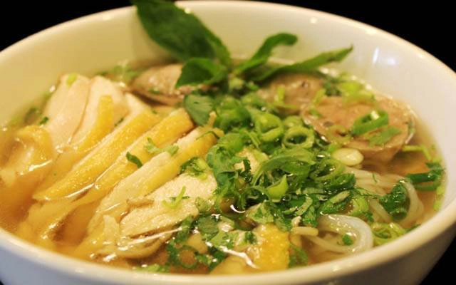 Quán Ăn Phở Gà Ta - Mai Hắc Đế