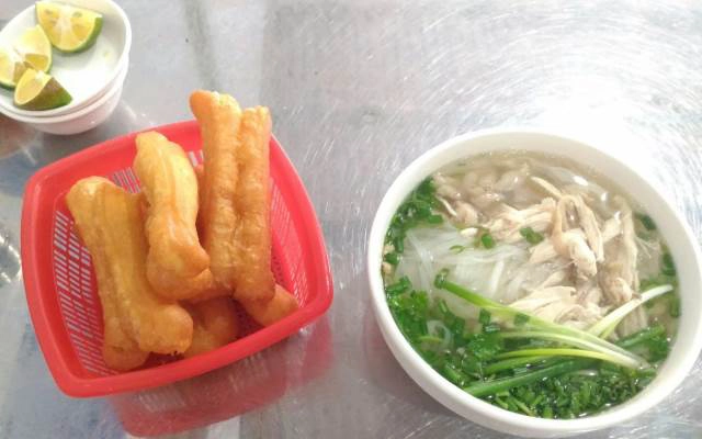 Quán Ăn Phở Gà Ta - Ngọc Thụy