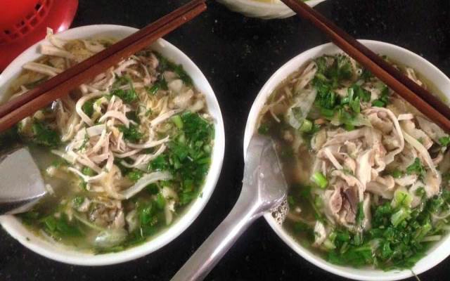 Quán Ăn Phở Gà Ta Phố Cổ - Cầu Diễn