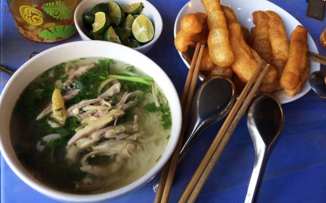 Quán Ăn Phở Gà Ta - Xóm Chùa Nhĩ