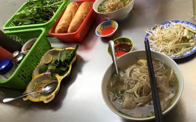 Quán Ăn Phở Hùng Lạc Phương - Võ Văn Tần