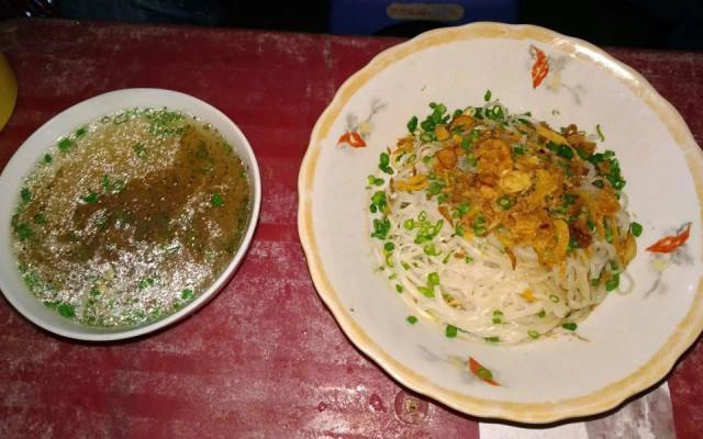 Quán Ăn Phở Tái Vỉa Hè
