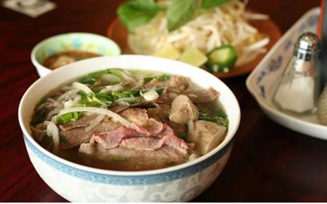Quán Ăn Phở Tín