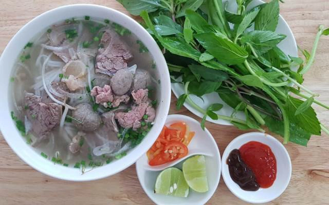 Quán Ăn Phở Tuyền - Trần Phú