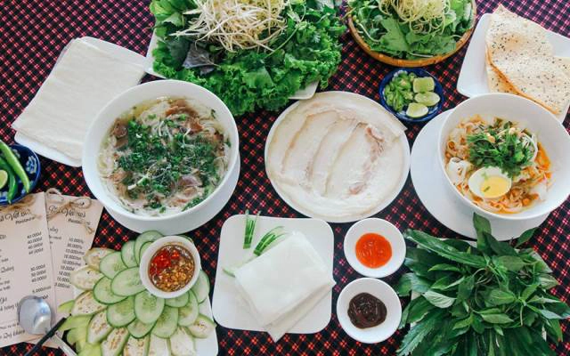 Nhà Hàng Phở Việt 150's - Bánh Tráng Thịt Heo & Mì Quảng