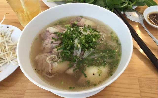 Quán Ăn Phở Việt - Phở & Cơm Trưa Văn Phòng