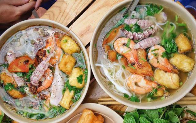 Quán Ăn Phú Đô Quán - Bún Hải Sản & Bánh Mì Chảo