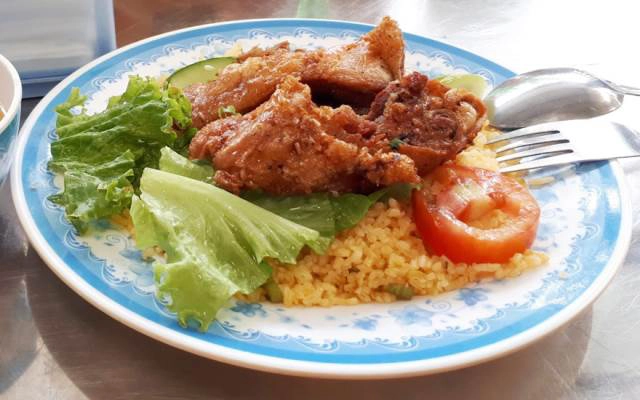 Quán Ăn Phúc Ký - Cơm Gà, Hủ Tiếu & Nui