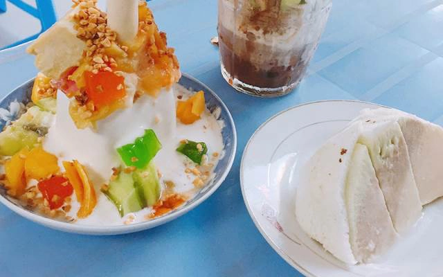 Quán Ăn Phương Mai - Chè Thái