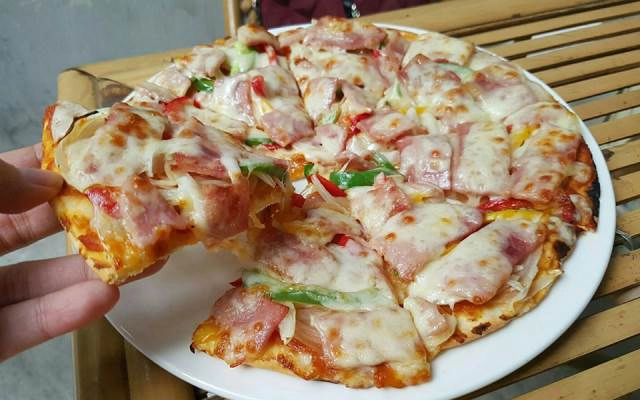 Quán Ăn Pizza Lào
