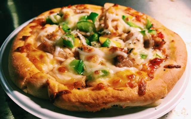 Quán Ăn Pizza Xanh Lá