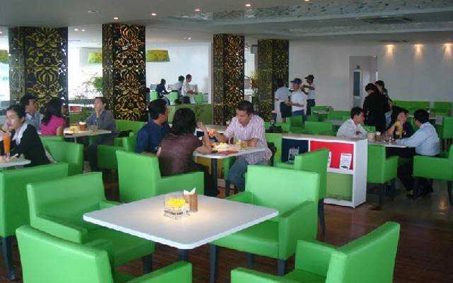PNC Book Cafe - Nguyễn Oanh