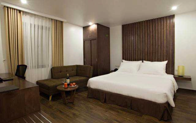 Poonsa Hanoi Hotel
