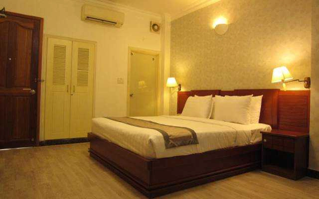 Pravina Hotel