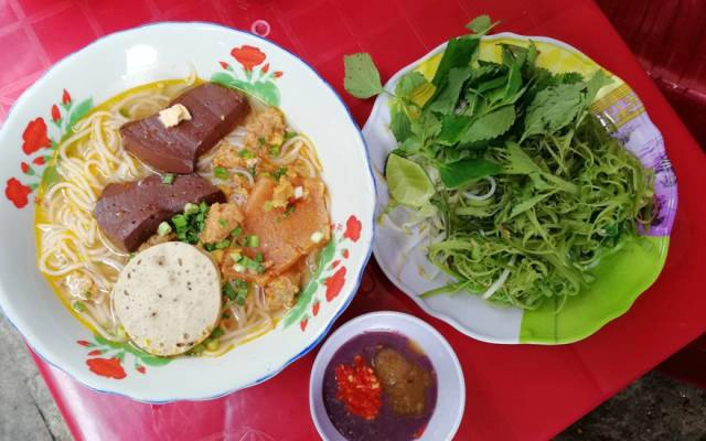 Quán Ăn Quán 166 - Ốc & Bún Riêu