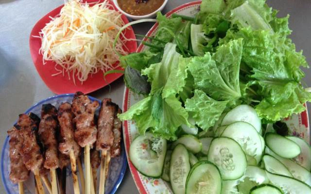 Quán Ăn Quán 31 - Nem Lụi & Bánh Tráng Trứng