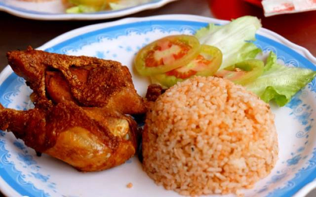 Quán Ăn Quán 42 - Cơm Gà Xối Mỡ