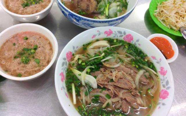Quán Ăn A Móng - Phở & Bún Bò