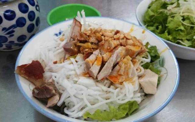 Quán Ăn Ái Vân - Bún Mắm Heo Quay