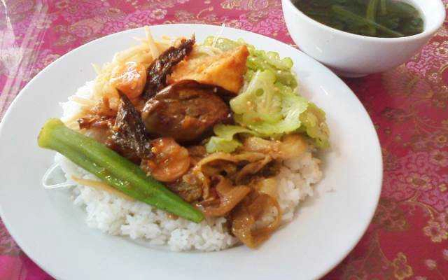 Quán Ăn Ẩm Thực Chay Ý Tâm