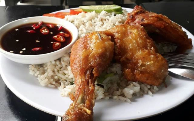 Quán Ăn Anh Ký - Cơm Gà Xối Mỡ