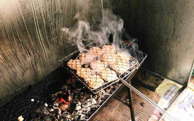 Quán Ăn Bà Lan - Bún Chả & Bánh Cuốn