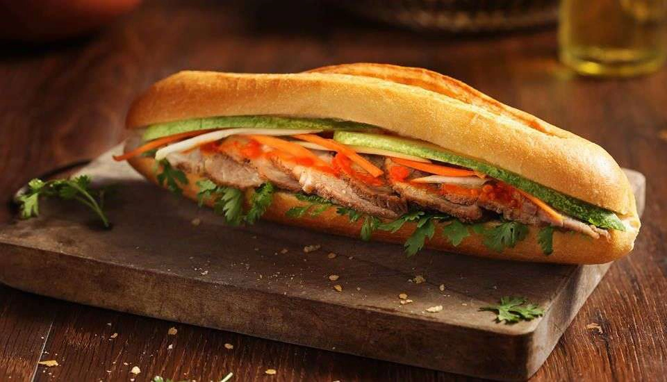 Quán Ăn Bánh Mì Bami Bread - Nguyễn Văn Cừ