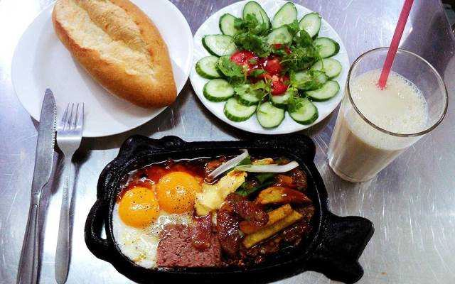 Quán Ăn Bánh Mì Bít Tết