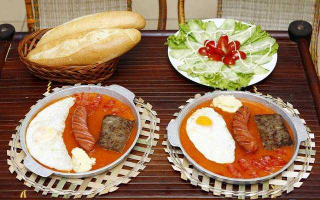 Quán Ăn Bánh Mì & Mì Xào Thập Cẩm - Điện Biên Phủ