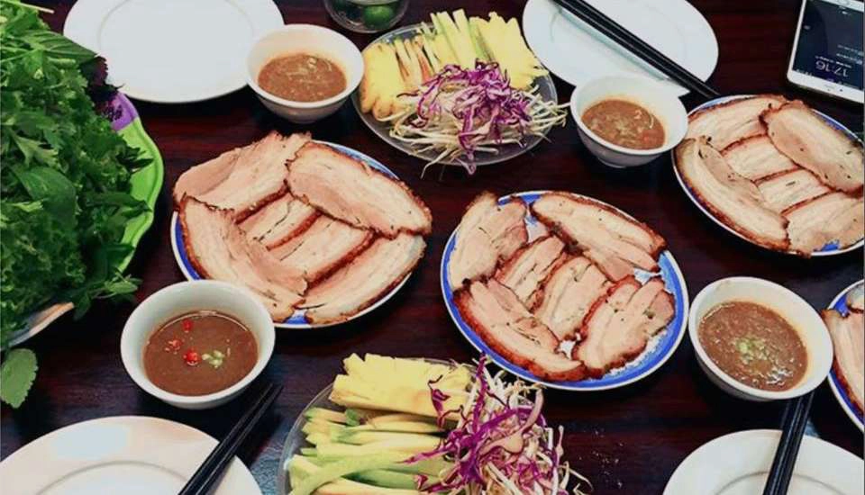 Quán Ăn Bánh Tráng Cuốn Thịt Heo Hoàng Bèo - Duy Tân