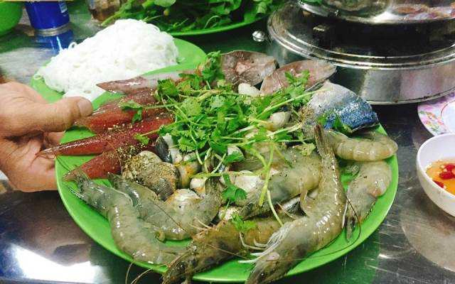 Quán Ăn Bé Lộc - Bò Om & Lẩu Hải Sản