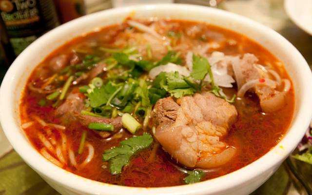 Quán Ăn Bún Bò Huế - Đĩnh Bộ Lĩnh