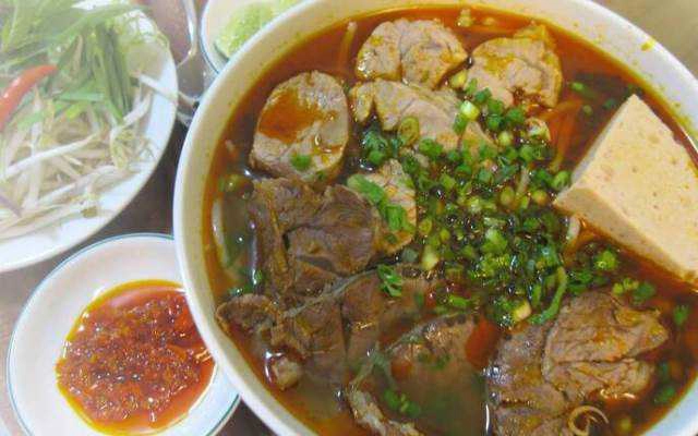 Quán Ăn Bún Bò Huế Long Vân