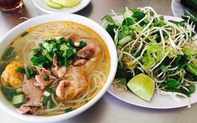 Quán Ăn Bún Bò Huế Mụ Rơi