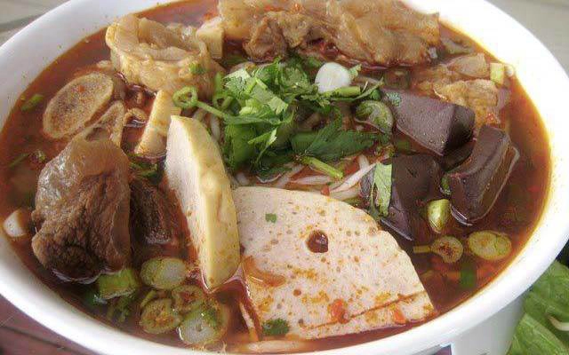 Quán Ăn Bún Bò Huế - QL18